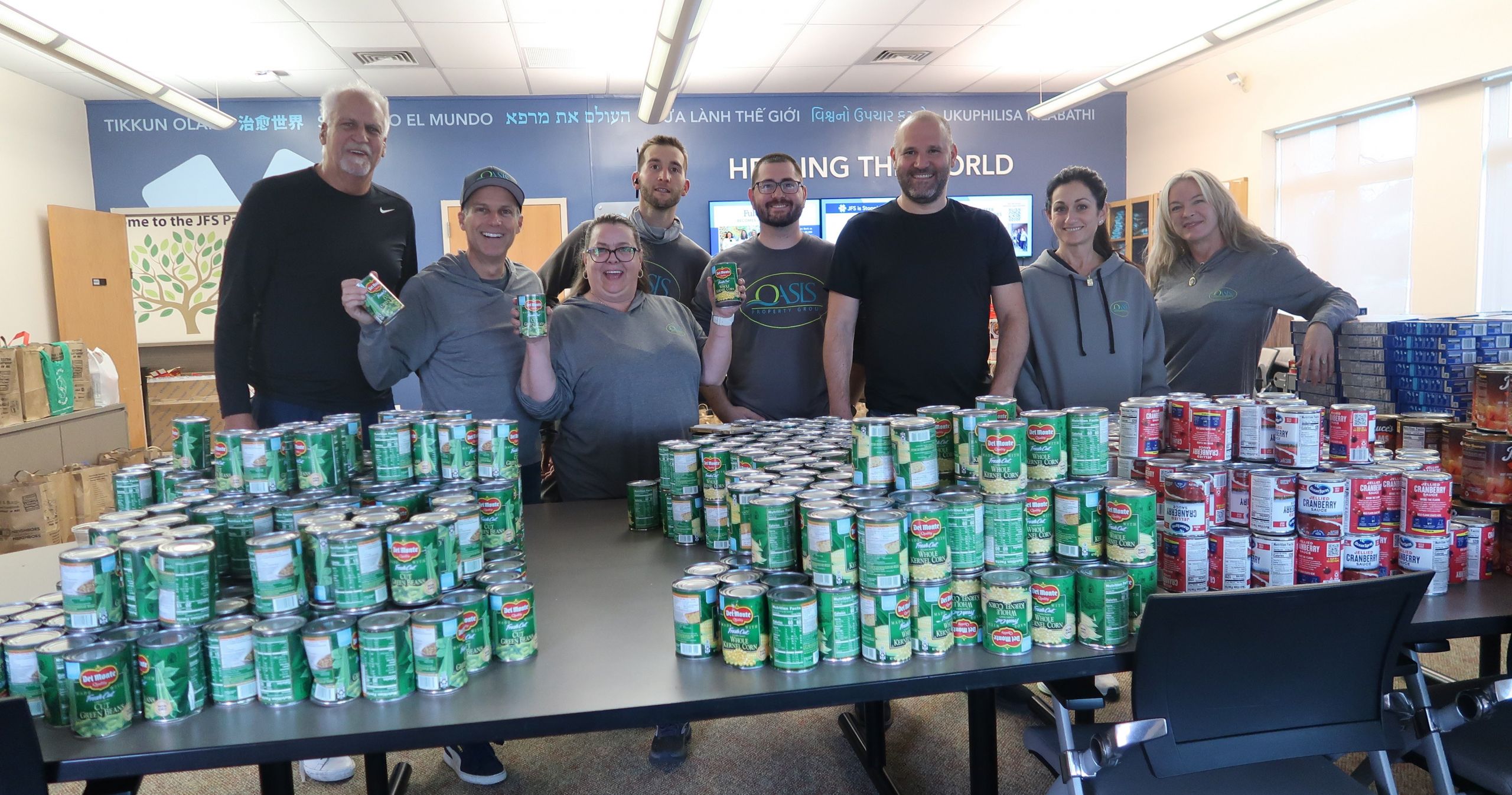 jewish-family-service-annual-turkey-drive-agency-provides-675-meals-for-thanksgiving